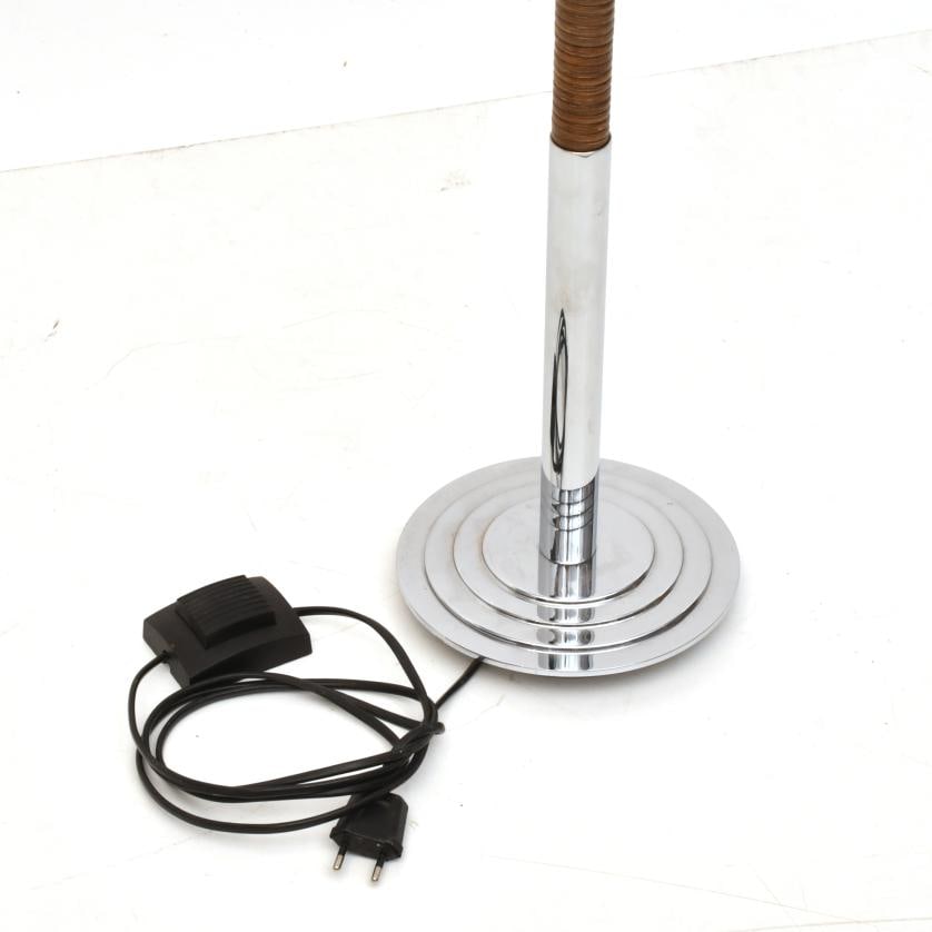 JAUME TRESSERRA (BARCELONA, 1943) 'Hotel Arts' floor lamp. (1 of 2)