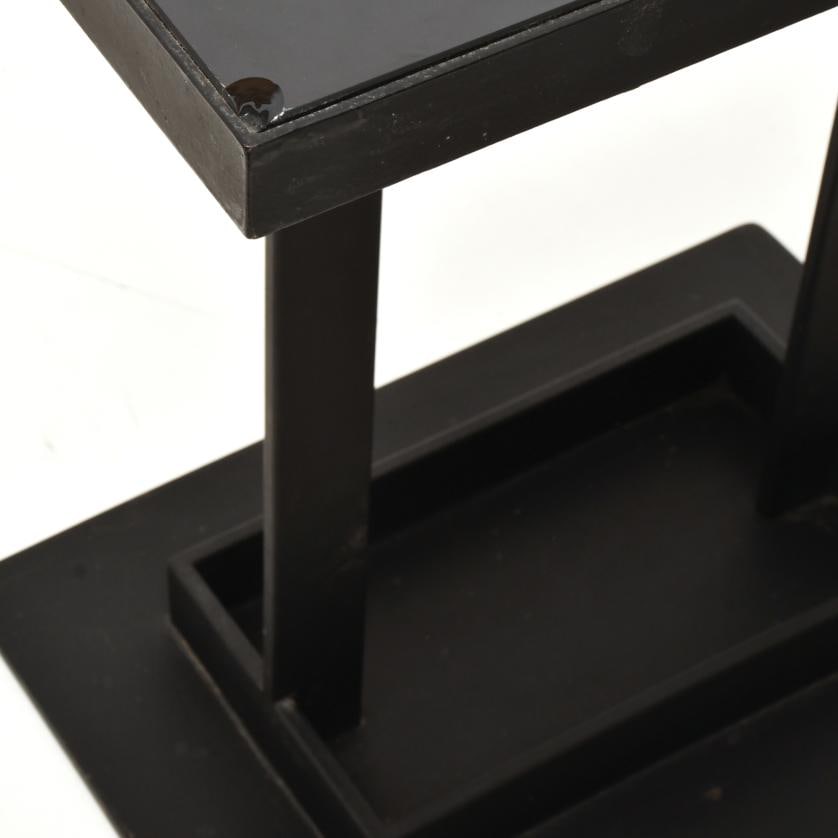 Pair of side tables. (1 of 2)