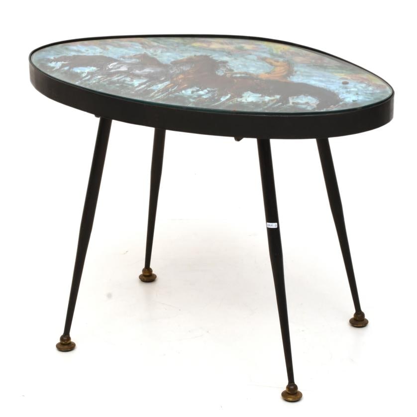 20TH CENTURY ITALIAN SCHOOL. Side table. (1 of 3)