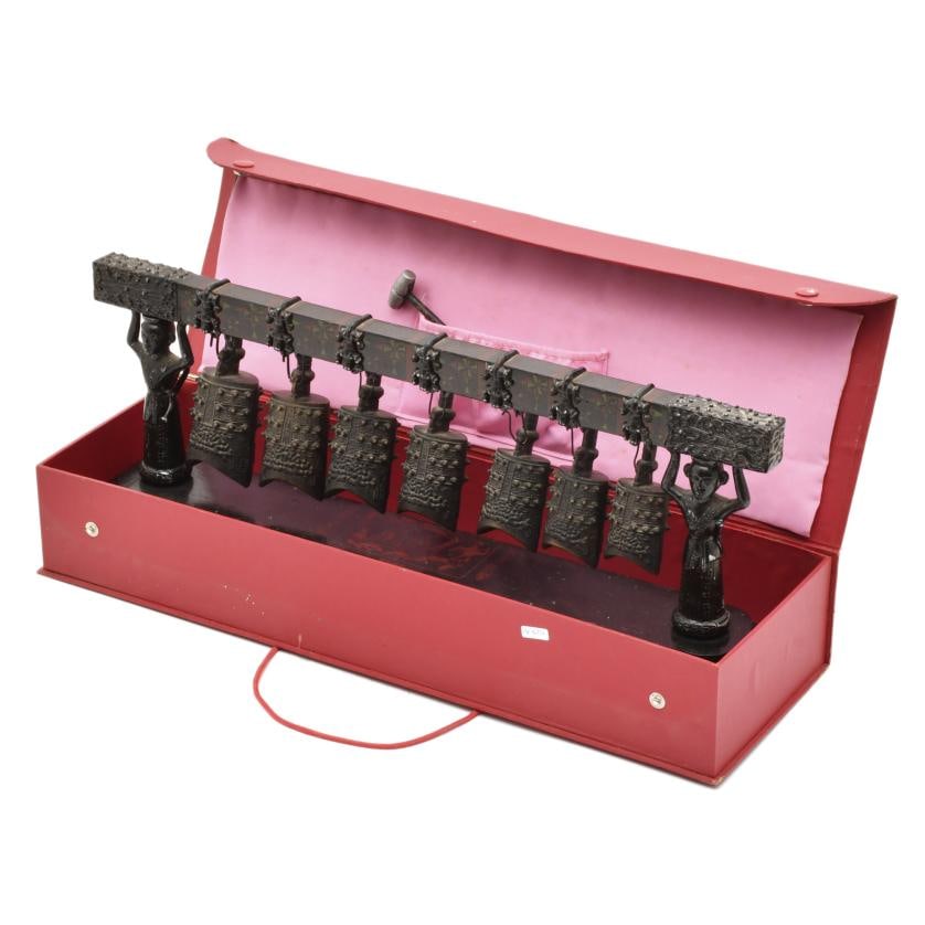 Bianzhong.: Made of bronze. Composed of 7 bells.Approx. 21.5 x 53 x 9 cm.