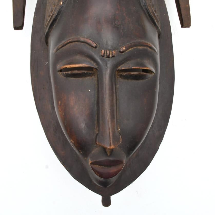 20TH CENTURY AFRICAN SCHOOL Mask. (1 of 3)