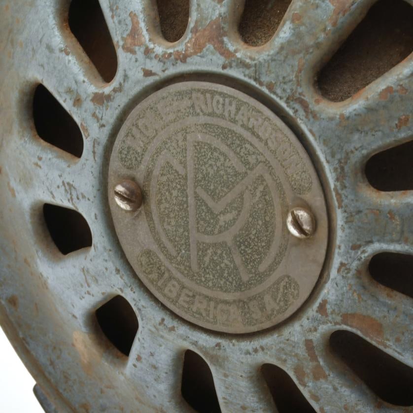 Stage lamp.: It should be checked. Approx. 54 x 36 x 29 cm.