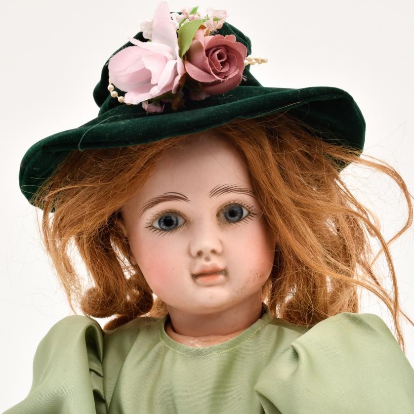 JULES NICOLAS STEINER (1832 - 1902). Porcelain doll, model FRE A 11, 1889. (1 of 4)
