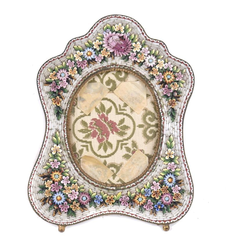 Pair of Italian picture frames, late 19th century. (1 of 6)