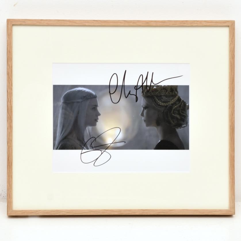 Alex Bailey (Birmingham [UK], 1947). Emily Blunt and Charlize Theron in the film ‘The Huntsman: (1 of 3)