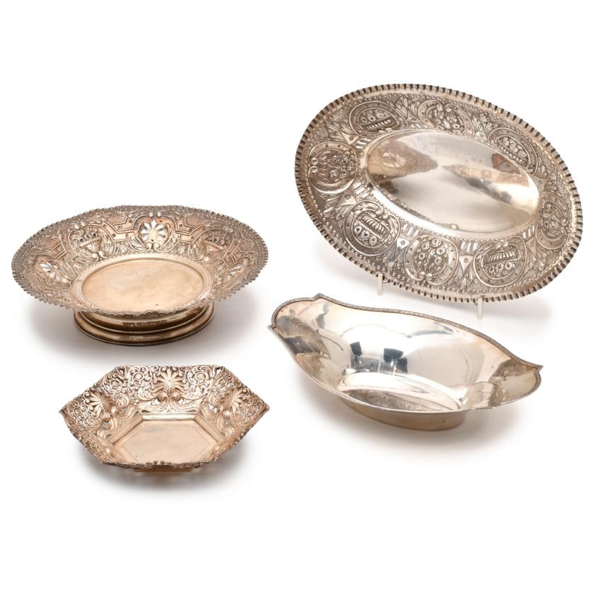 Set of four different trays. (1 of 5)