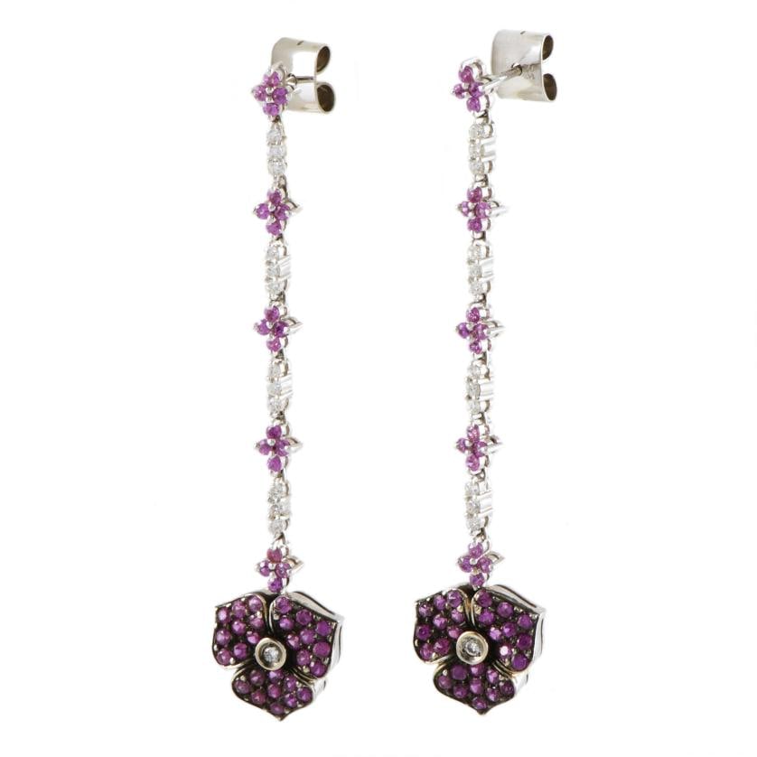 Flower-shaped long earrings with rose diamonds. (1 of 1)