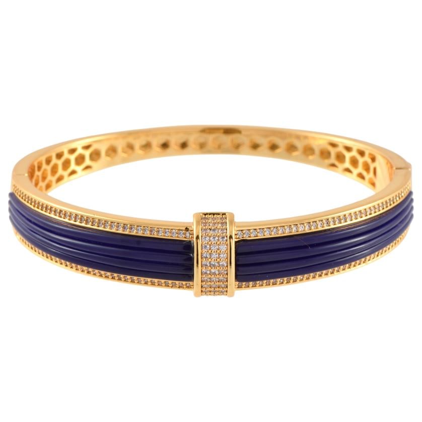 Bracelet with zircons. (1 of 1)