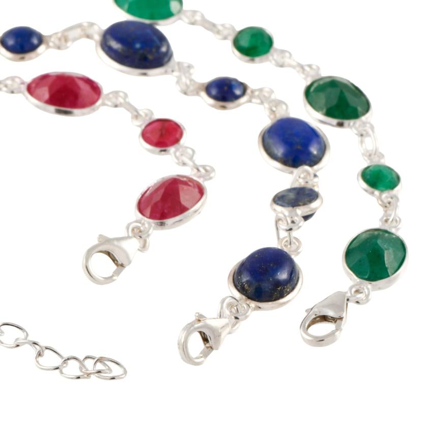 Set of three bracelets with synthetic gemstones.: 925 silver. Length: 21 cm each, with carabiner clasp.