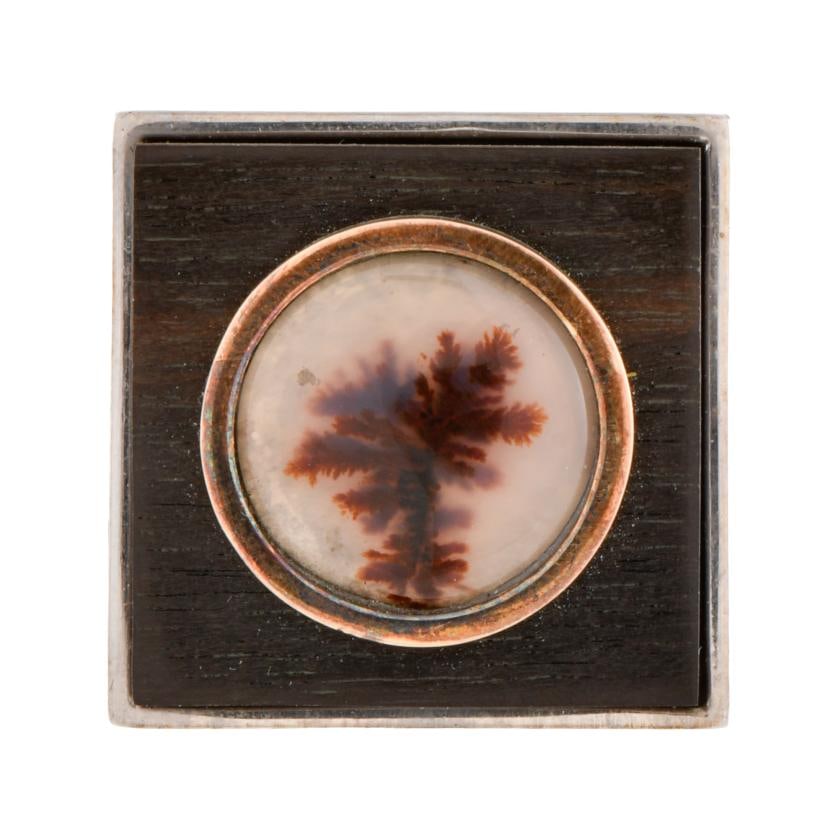 Pendant with a dendrite. (1 of 1)