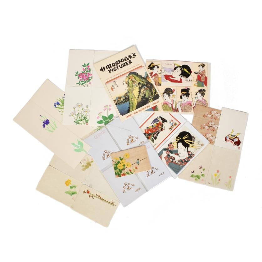 20TH CENTURY, JAPANESE SCHOOL. Lot of various Japanese postcards, circa 1980. (1 of 2)