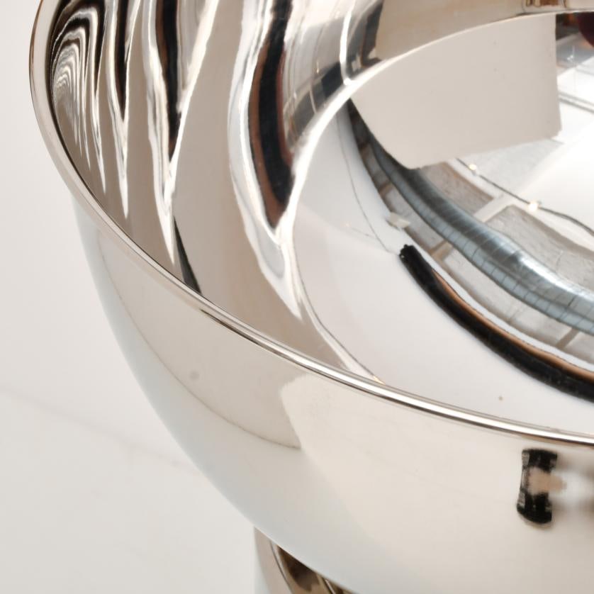 Ice bucket with support.: Silvery metal. 88 x 38 cm diam.