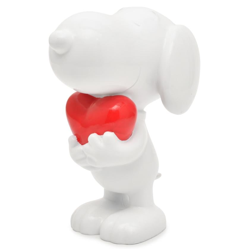 'Snoppy'.: Polychrome resin. Minor flaws.27 x 15 x 21 cm approx.