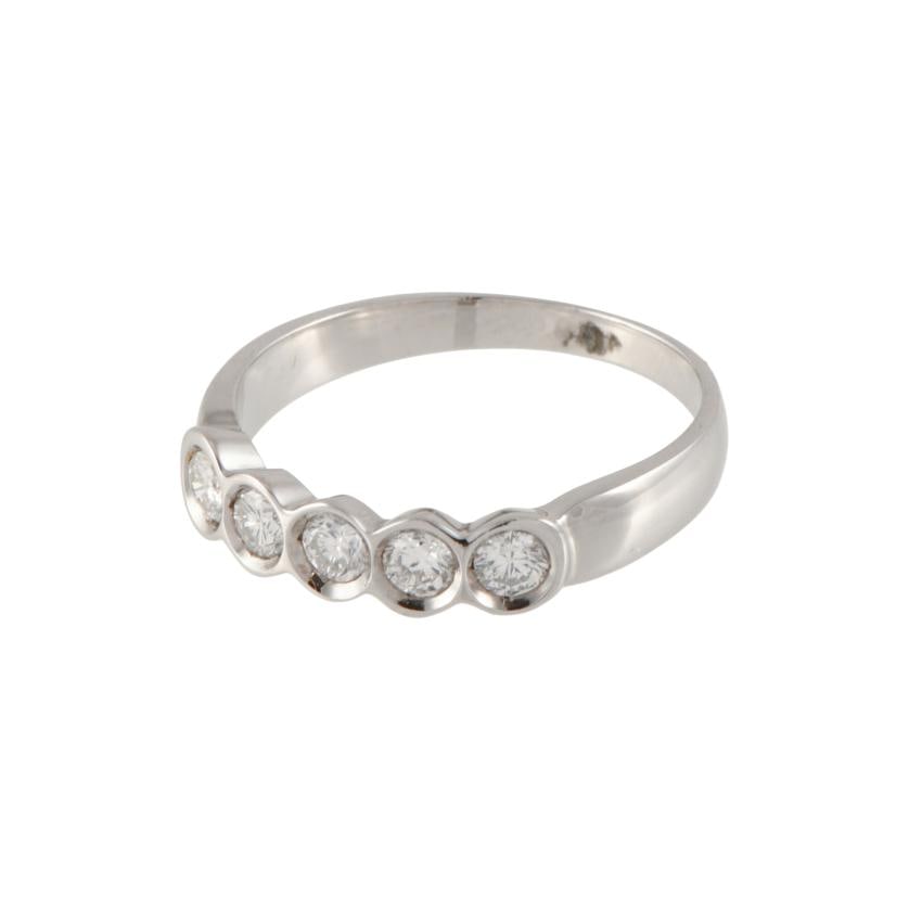 Five-diamonds ring. - 2