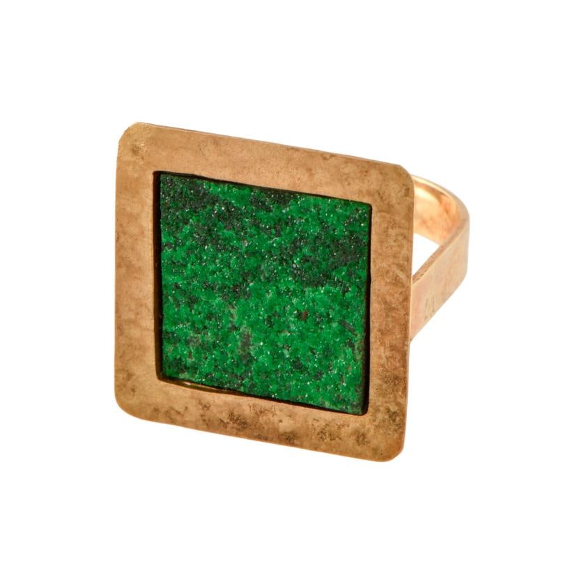 Minimalist square ring. - 2