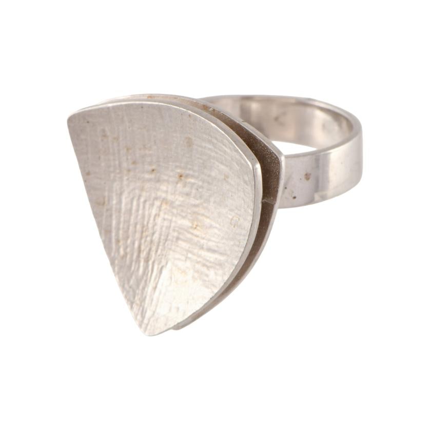 Avant-garde ring. - 2