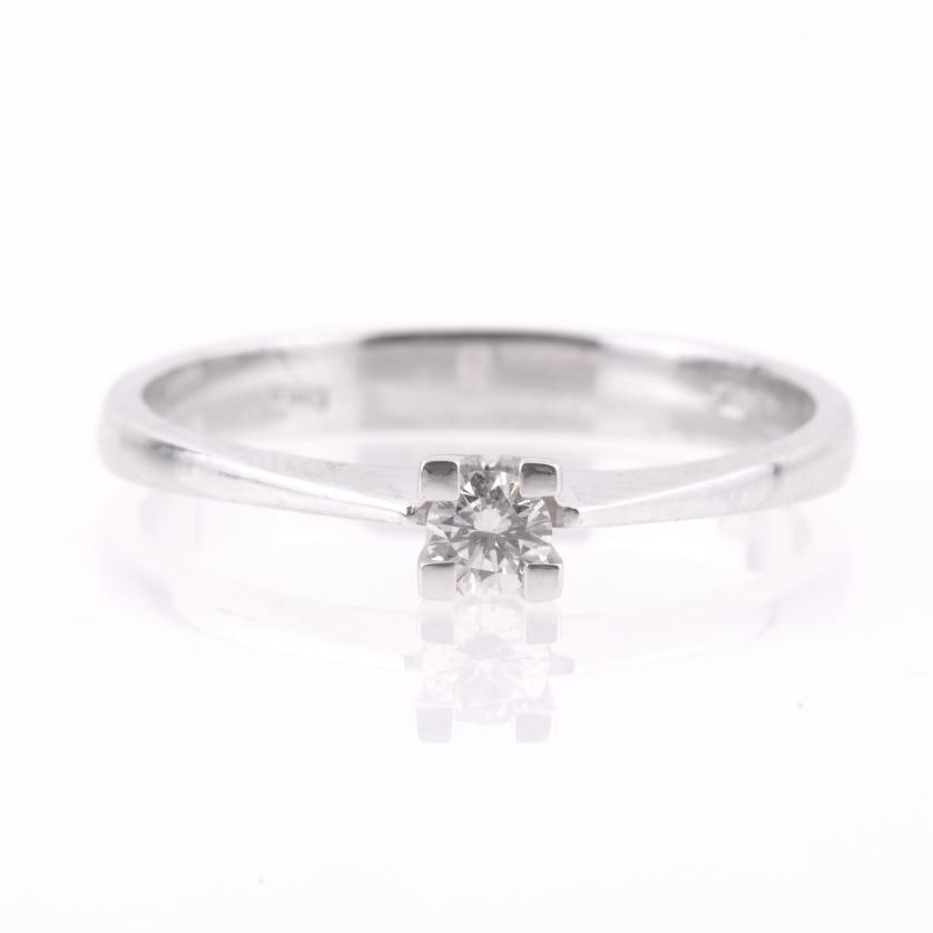 SOLITAIRE RING. - 2