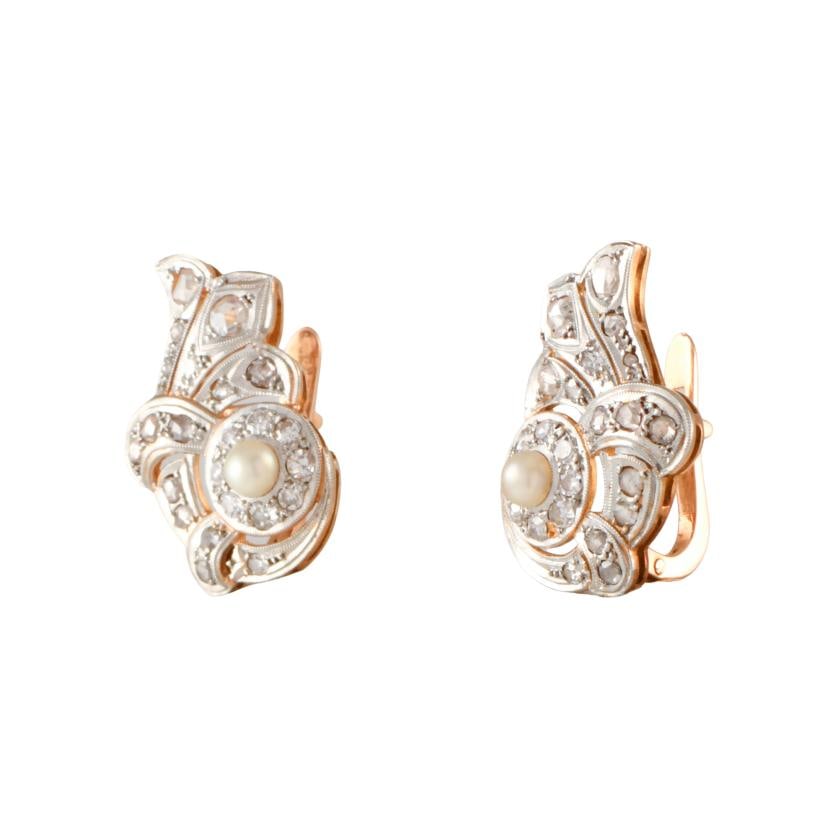 Art Deco brooch and earrings set with pearls and diamonds. (1 of 2)