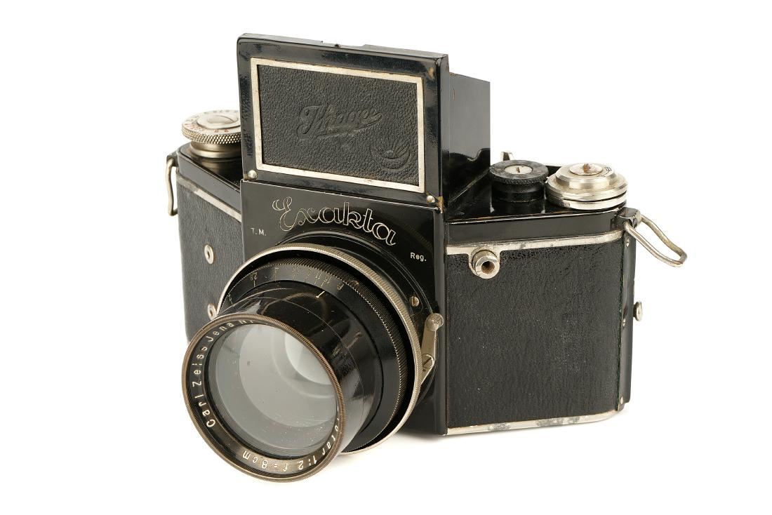 An Ihagee 'Night' Exakta Type 4.1 Camera, (1 of 3)