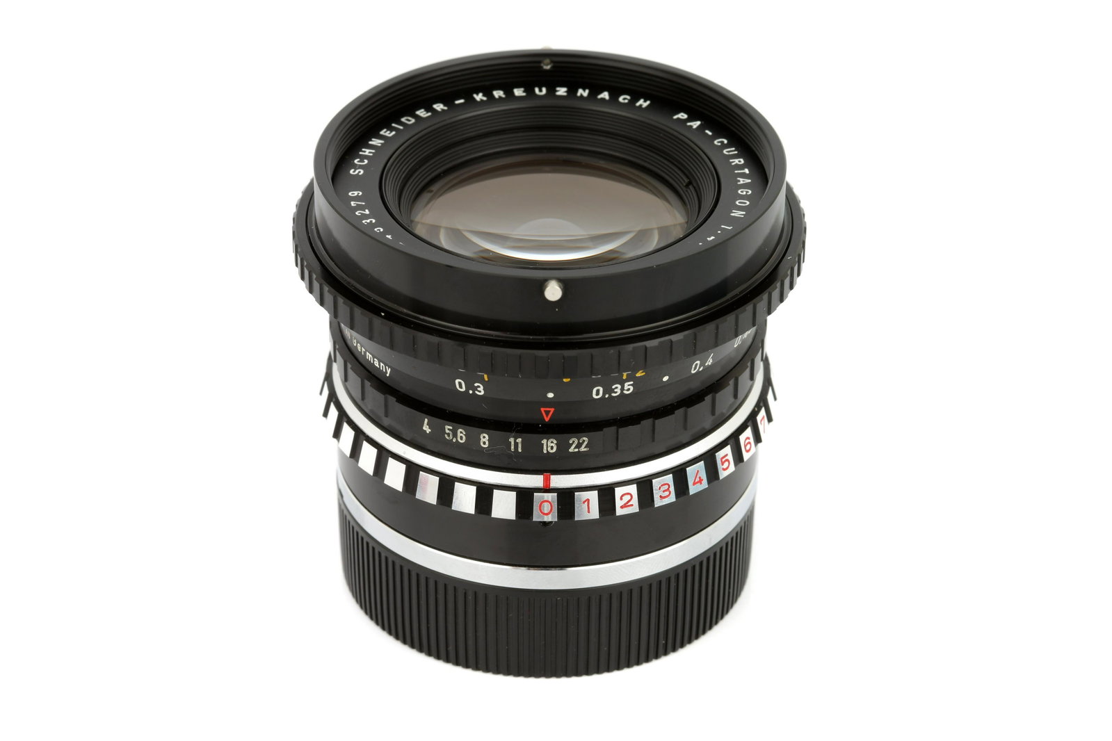 A Leitz Schneider PA-Curtagon f/4 35mm Lens,: 1970, black, serial no. 2453279, body, E, elements, G-VG, some very light internal fungus and light internal haze, complete with lens hood, caps and maker's box