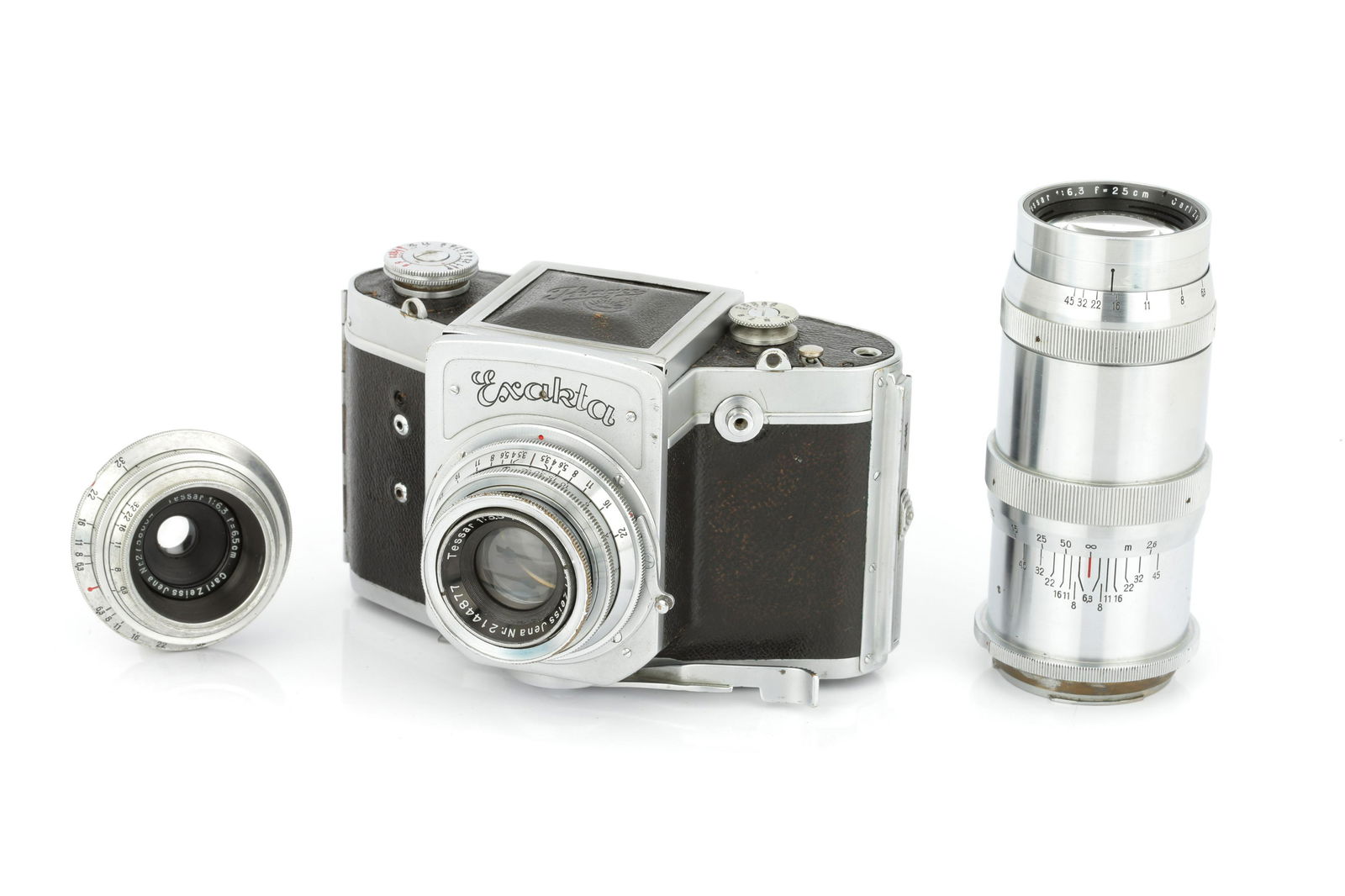 An Ihagee Exakta 66 Horizontal Camera,: 1939, chrome, serial no. 554062, with Carl Zeiss Jena Tessar f/3.5 80mm lens, chrome, serial no. 2144877, body, G, shutter working, lens, G-VG, some internal haze, complete with Carl Zeiss Jena Tessar