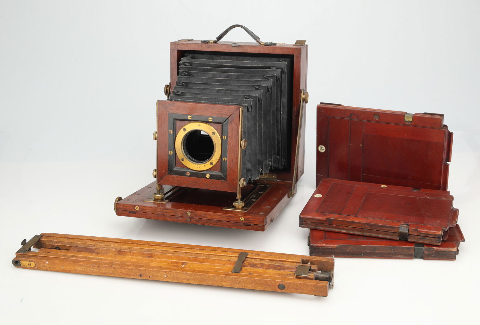 An Unmarked Mahogany & Brass Field Camera, (1 of 1)