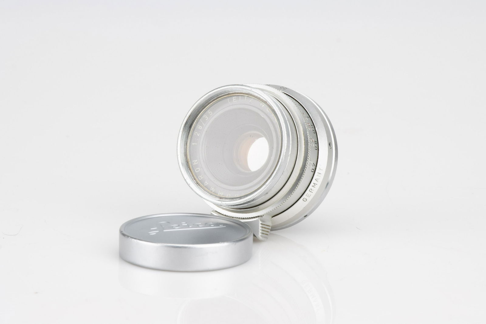 A Leitz Summaron 35mm f/2.8 Lens, (1 of 1)