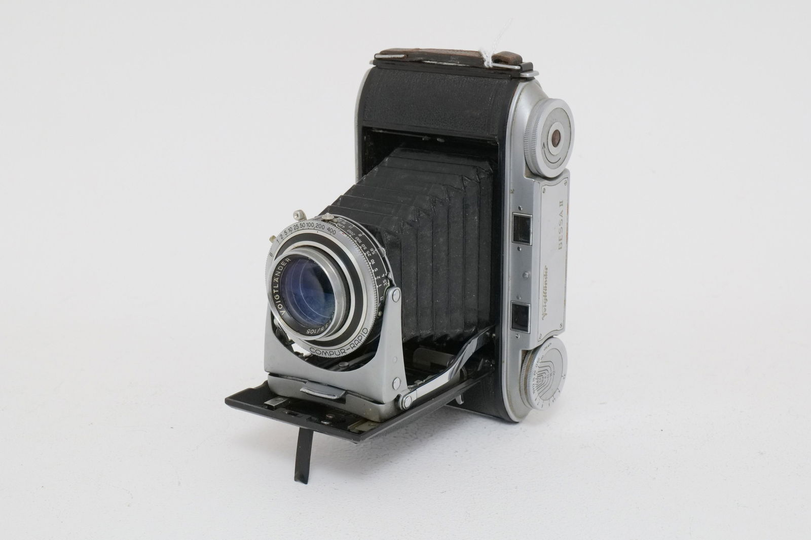 A Voigtlander Bessa II Rangefinder Camera, (1 of 1)