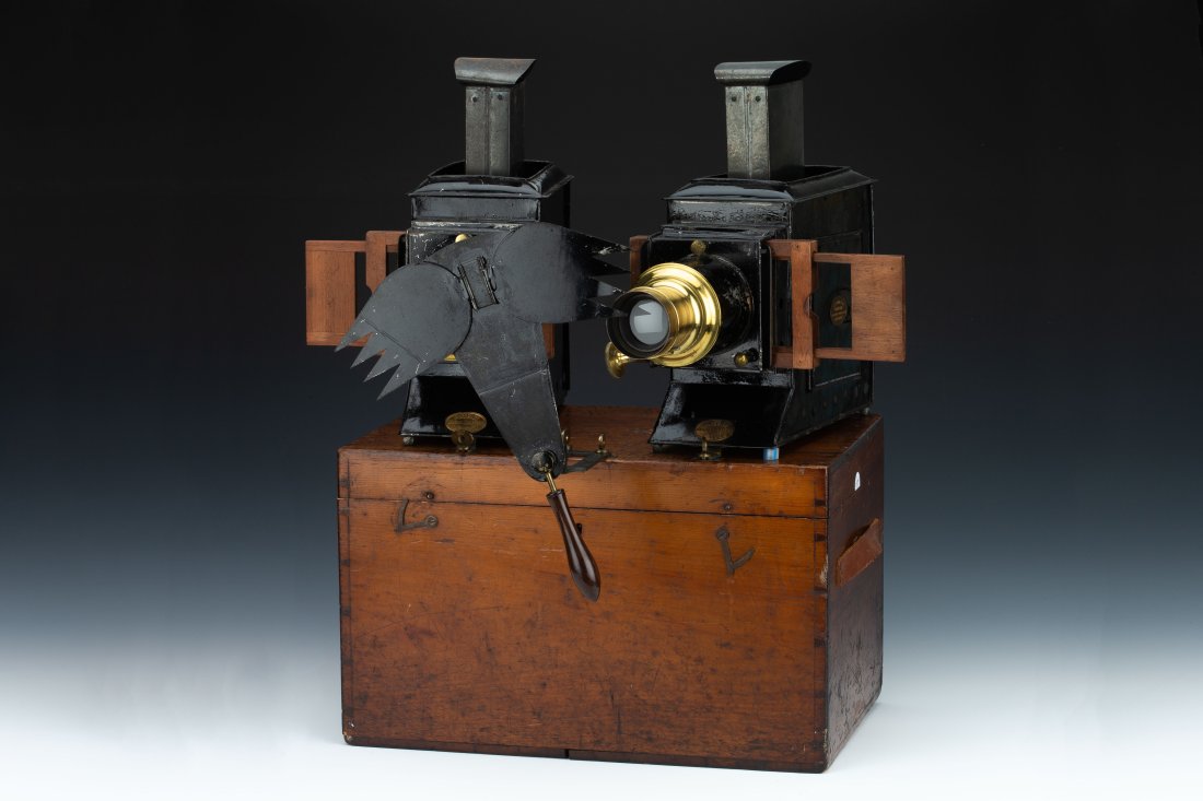 A Fine Pair of Newton & Co Phantasmagoria Dissolving Magic Lanterns, (1 of 9)