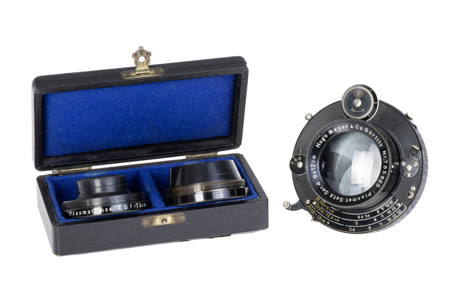 A Hugo Meyer Gorlitz Plasmat Satz Ser.4 9 x 12cm Lens Set: A Hugo Meyer Gorlitz Plasmat Satz Ser.4 9 x 12cm Lens Set in Deckel shutter, with Plasmatlinse f/8 27cm, serial no.785825, f/8 22cm no.785759, f/8 15cm, no.785759, with own fitted case, haze