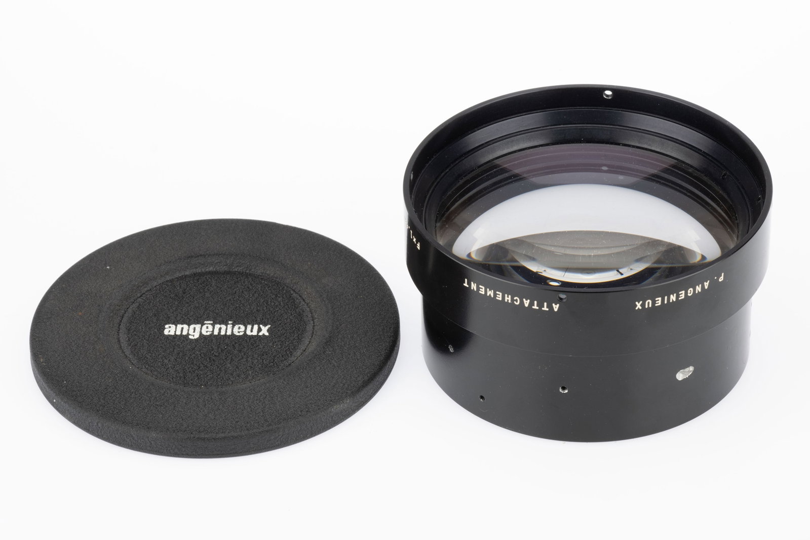 A P. Angenieux Attachment F x 1.66 Pour 15x Lens Modifier,: A P. Angenieux Attachment F x 1.66 Pour 15x Lens Modifier, body G-VG, optics G-VG, some dust present,