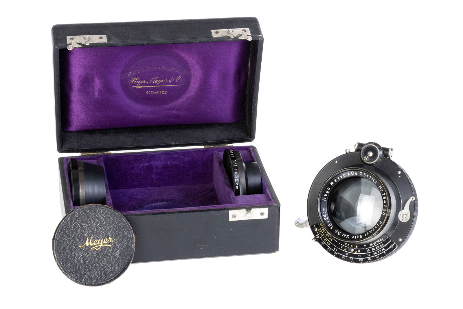 A Hugo Meyer Gorlitz Plasmat Satz Ser.5.5 18 x 24cm Lens: A Hugo Meyer Gorlitz Plasmat Satz Ser.5.5 18 x 24cm Lens in Deckel shutter, Plasmalinse f/11 52cm, serial no.784293, f/11 41cm, no.784293, f/11 32cm, with front cap and fitted box