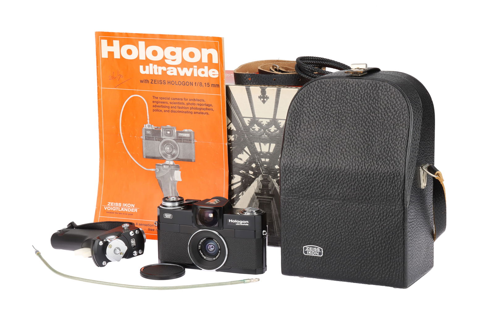 An Excellent Zeiss Ikon Voigtlander Hologon Ultrawide Camera Set,: An Excellent Zeiss Ikon Voigtlander Hologon Ultrawide Camera Set, 1970-72, black, serial no. P76403, with Carl Zeiss Hologon f/8 15mm lens, black, serial no. 5098716, body VG-E, shutter working, lens