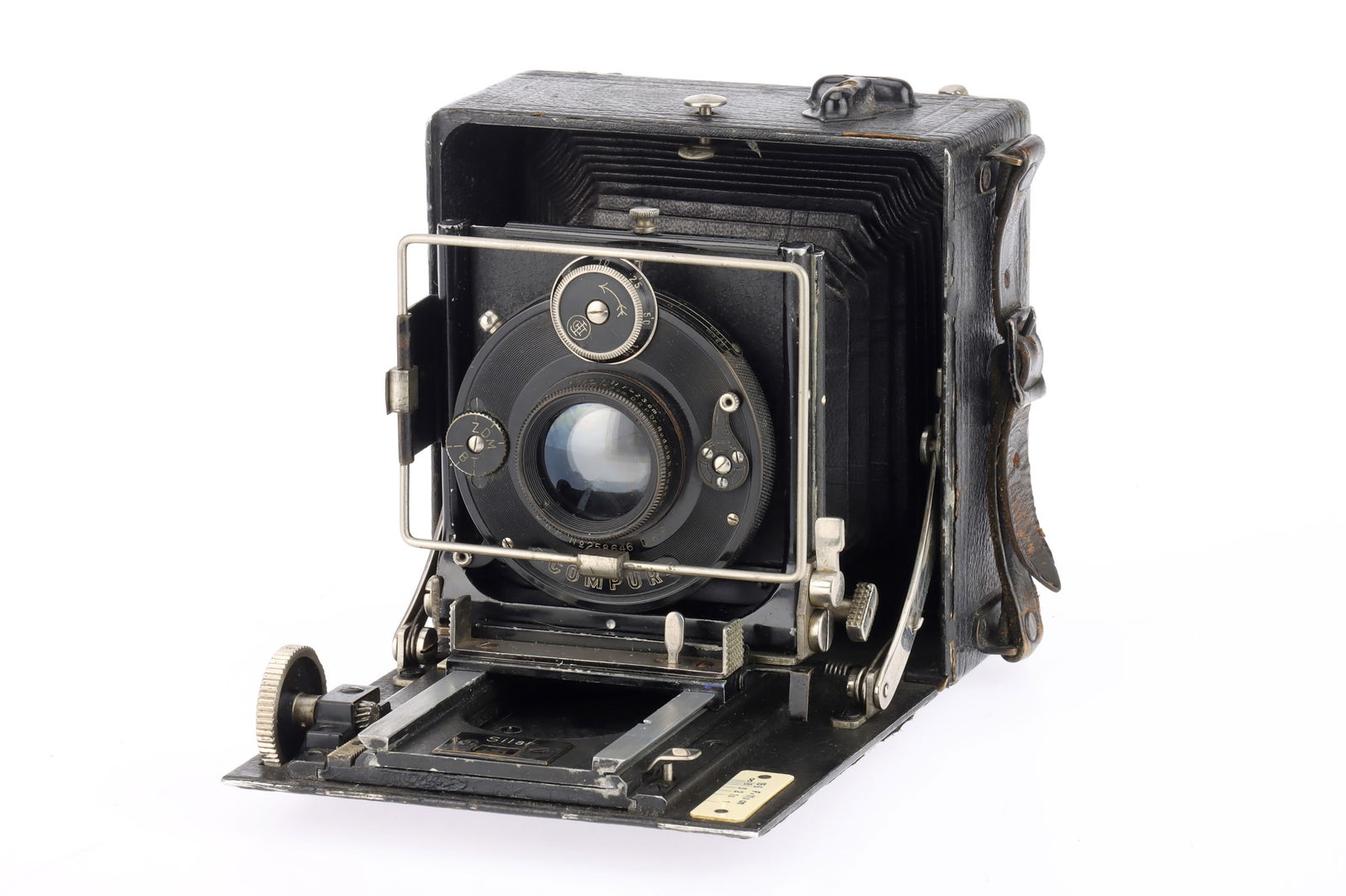 A Meyer Hugo Gorlitz Silar Folding Camera,: A Meyer Hugo Gorlitz Silar Folding Camera, black, body F-G, bellows extend but not light tested, with Plasmatlinse f/11 23cm lens, optics F with haze, for 2.5x3.5 inch plates.