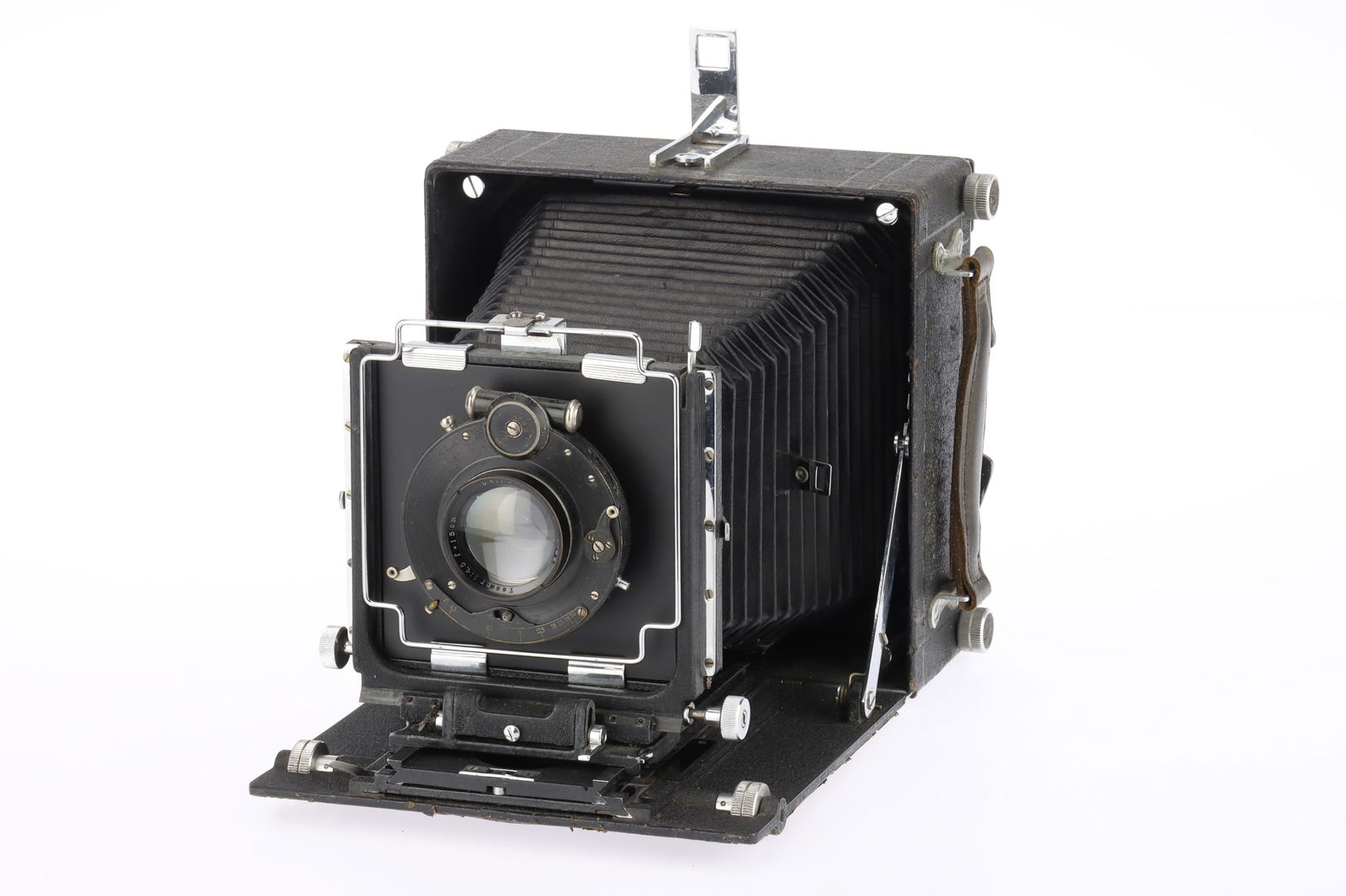 A MPP Micro Technical 5x4" Camera,: A MPP Micro Technical 5x4" Camera, body, P, a lot of wear to the leather, front door does not latch closed, bellows extends and locks, not light tested, front standard tilt does not lock, with lens bo