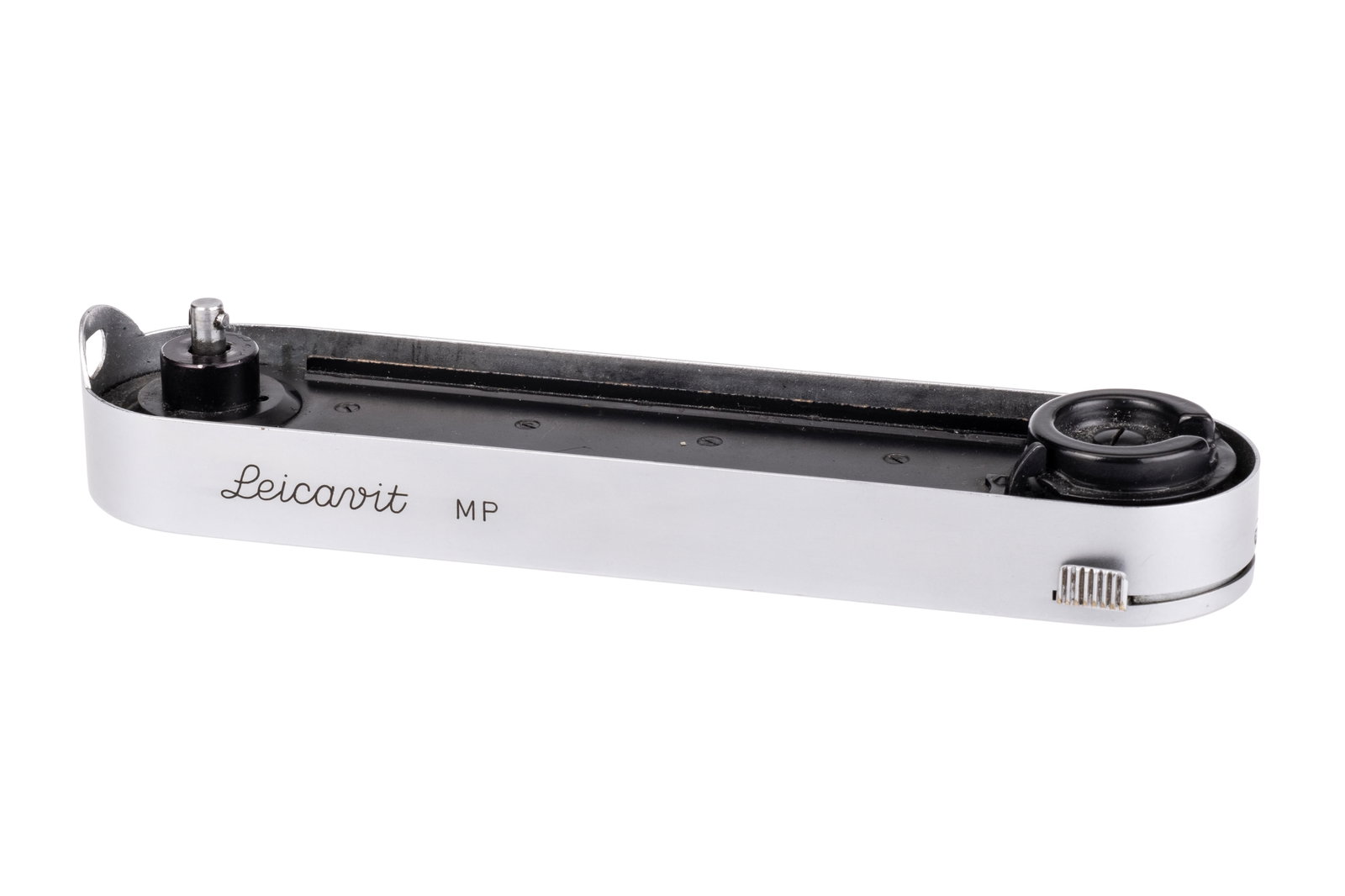 A Leica Leicavit MP Manual Winder,: SMYOM, chrome, body, G-VG, in working order Notes: For original Leica MP, M2, M1 and MD cameras