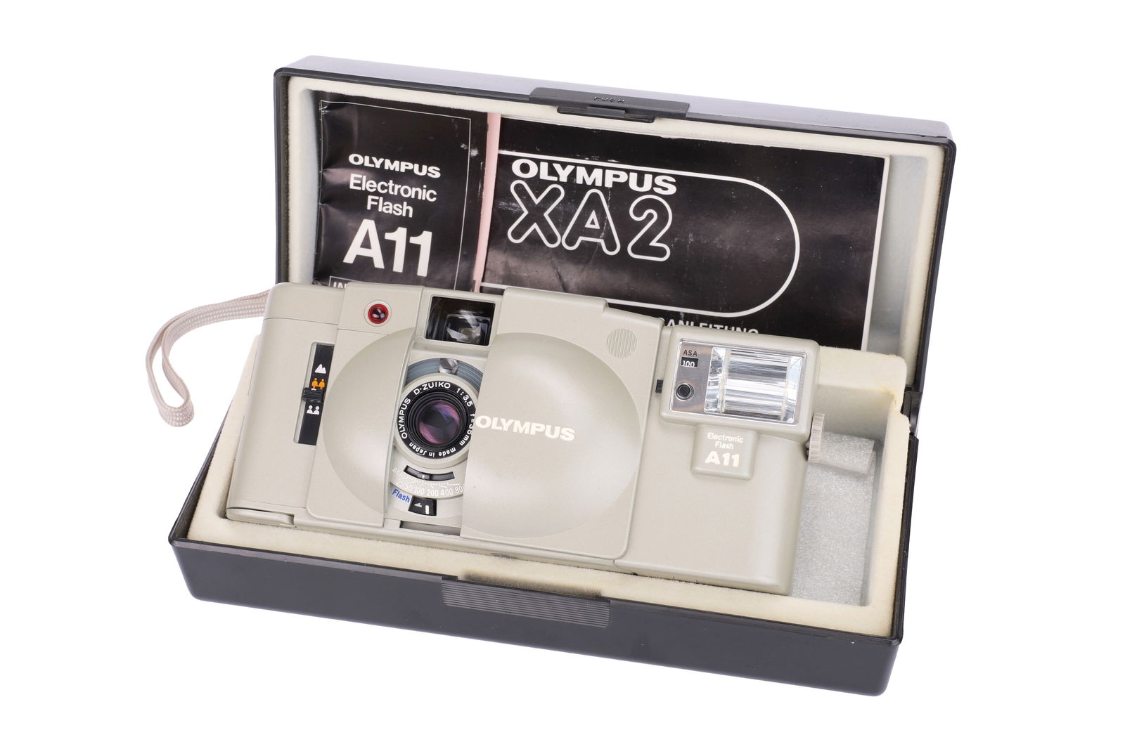 An Olympus XA2 Compact Camera, (1 of 5)