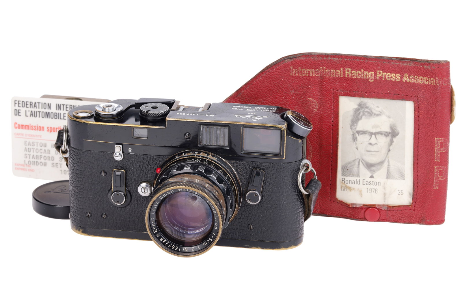 A Leica M4 Black Paint Rangefinder Camera, (1 of 6)