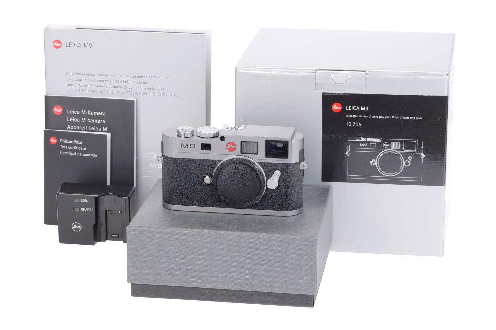 A Leica M9 Digital Rangefinder Camera Body, (1 of 7)