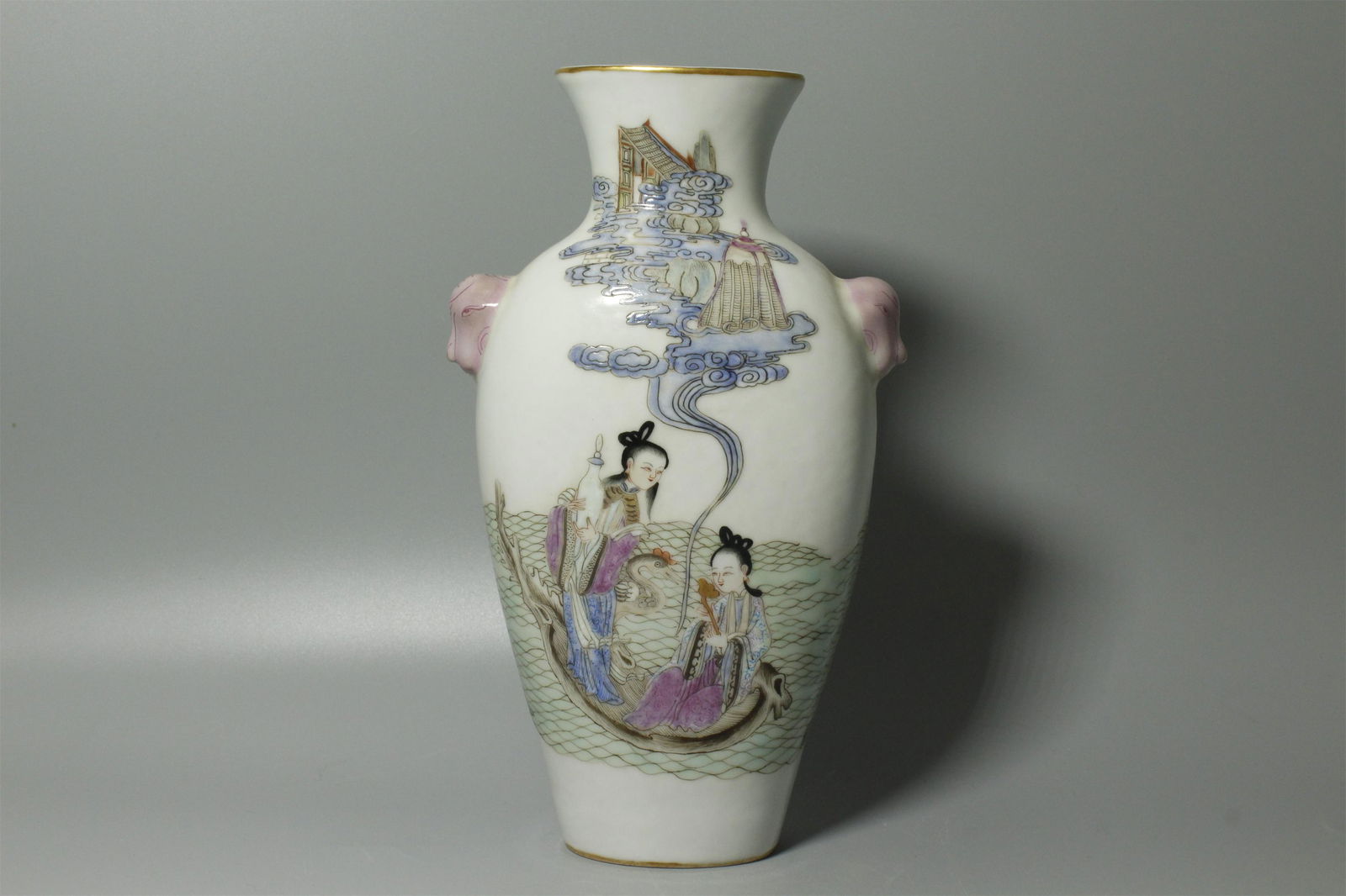 A Chinese Famille Rose Ceramic Flask (1 of 10)