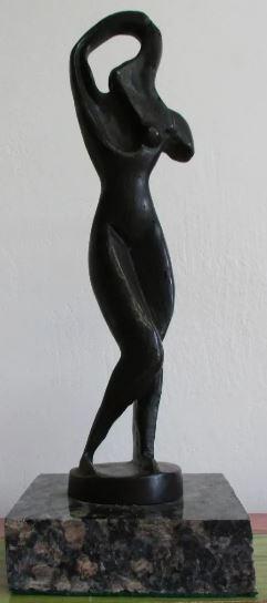 Bronze Sculpture Femme Alexander Archipenko: Old recast sculpture is in perfect condition.ITEM DESCRIPTION:TITLE: “FEMME"AUTHOR: ALEXANDER ARCHIPENKOMATERIAL: BRONZEMEASURES WITHOUT BASE: HEIGHT 25 cm x WIDTH 7 cm x DEPTH 6 cm