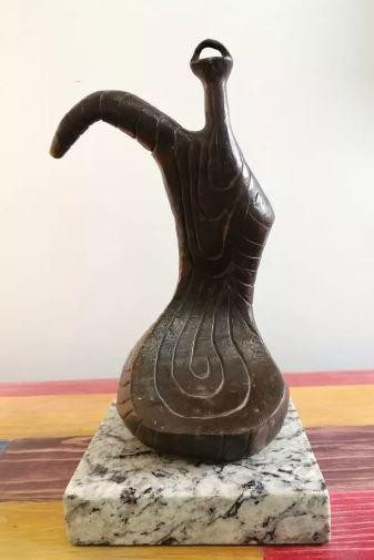Bronze Sculpture Object Ii Alexander Archipenko: Old Recast sculpture is in perfect condition.DESCRIPTION OF THE ARTICLE:TITLE: "OBJECT II"AUTHOR: ALEXANDER ARCHIPENKOMATERIAL: BRONZEMEASURES WITHOUT BASE: HEIGHT 27 cm x WIDTH 17 cm x DEPTH 14 cmBAS
