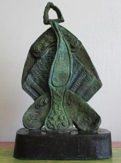 Bronze Sculpture Animal by Alexander Archipenko: Old Recast sculpture is in perfect condition.DESCRIPTION OF THE ARTICLE:TITLE: "ANIMAL"AUTHOR: ALEXANDER ARCHIPENKOMATERIAL: BRONZEMEASURES WITHOUT BASE: HEIGHT 26 cm x WIDTH 15 cm x DEPTH 7 cm