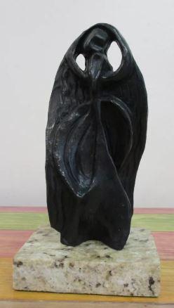 Bronze Sculpture Object Alexander Archipenko: Old Recast sculpture is in perfect condition. DESCRIPTION OF THE ARTICLE TITLE OBJECT AUTHOR ALEXANDER ARCHIPENKO MATERIAL BRONZE MEASURES WITHOUT BASE HEIGHT 22 cm x WIDTH 11 cm x DEPTH 6 cm BASE WID