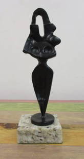 Object Bronze Sculpture By Alexander Archipenko: Old Recast sculpture is in perfect condition.ARTICLE DESCRIPTION:TITLE: "OBJECT?AUTHOR: ALEXANDER ARCHIPENKOMATERIAL: BRONZEMEASUREMENTS WITHOUT BASE: HEIGHT 23 cm x WIDTH 8 cm x DEPTH 6 cmBASE: