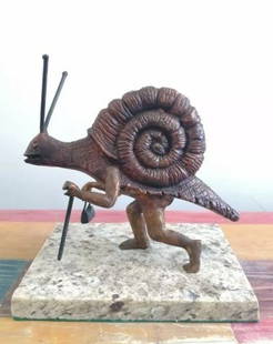 Bronze Sculpture Snail By Francisco Toledo: Old Recast This sculpture is in perfect condition.DESCRIPTION OF THE ARTICLE:TITLE: ?SNAIL?AUTHOR: FRANCISCO TOLEDOMATERIAL: BRONZEMEASUREMENTS WITHOUT BASE: HEIGHT 18 cm x WIDTH 23 cm x DEPTH 11