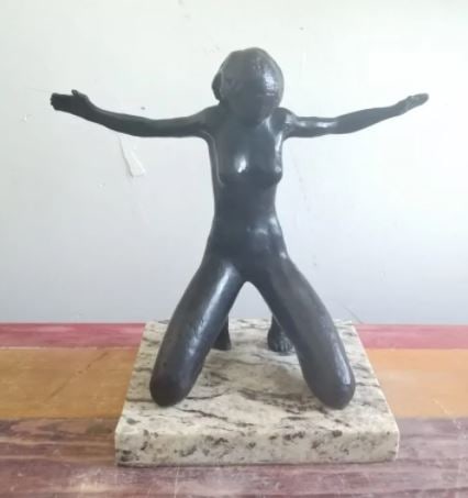 Bronze Sculpture Tower By Georg Kolbe: Old Recast This sculpture is in perfect condition.ITEM DESCRIPTION:TITLE: ?FEMME?AUTHOR: GEORG KOLBEMATERIAL: BRONZEMEASURES WITHOUT BASE: HEIGHT 23 cm x WIDTH 26 cm x DEPTH 11 cmBASE: WIDTH 19 cm X D