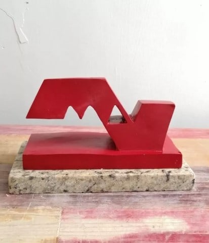 Bronze Sculpture Construcci?n Aurera By Mathias Goeritz: Old Recast This sculpture is in perfect condition.DESCRIPTION OF THE ARTICLE:TITLE: ?GOLDEN CONSTRUCTION?AUTHOR: MATHIAS GOERITZMATERIAL: BRONZEMEASUREMENTS WITHOUT BASE: HEIGHT 11 cm x WIDTH 18 cm x