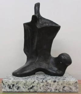 Bronze Sculpture Object Iii by Henry Moore: Old recast sculpture is in perfect condition.DESCRIPTION OF THE ARTICLE:TITLE: "OBJECT III"AUTHOR: HENRY MOOREMATERIAL: BRONZEMEASURES WITHOUT BASE: HEIGHT 25 cm x WIDTH 19 cm x DEPTH 12 cmBASE: WIDTH