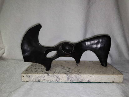Bronze Sculpture Two Forms by Henry Moore: Old Recast sculpture is in perfect condition.DESCRIPTION OF THE ARTICLE:TITLE: "TWO FORMS"AUTHOR: HENRY MOOREMATERIAL: BRONZEMEASURES WITHOUT BASE: HEIGHT 14 cm x WIDTH 29 cm x DEPTH 9 cmBASE: WIDTH 2